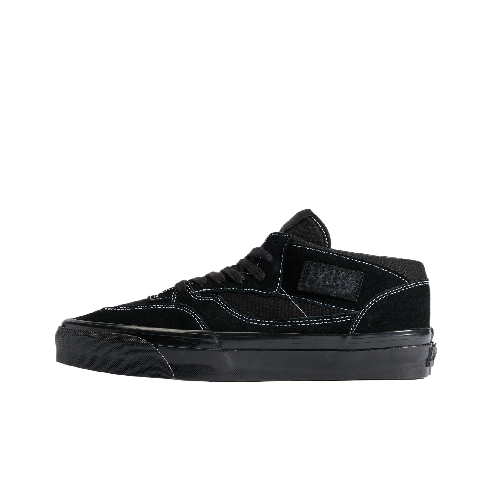 Vans Shoes Authentic - حذاء تزلج فانز هالف كاب ريسيو