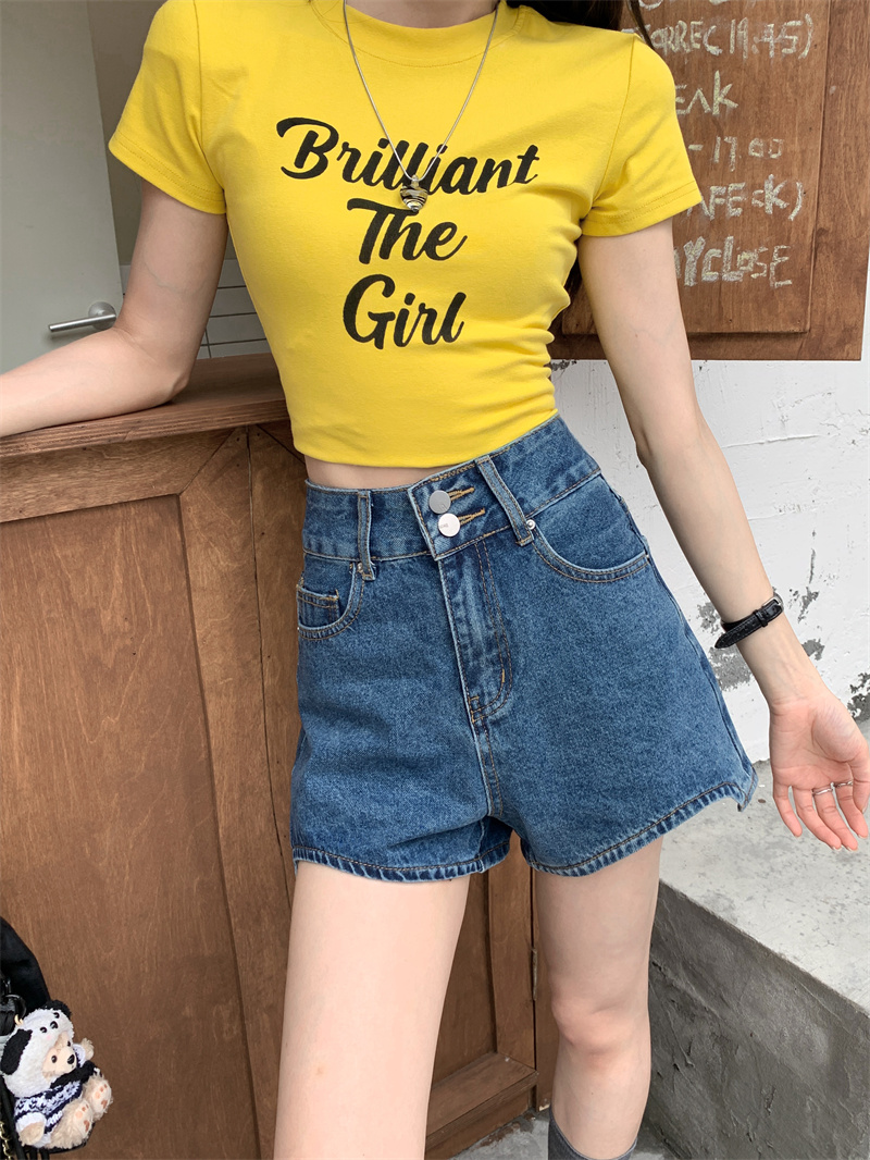 شورت جينز أزرق للنساء بأسلوب ك - مراجعة Shorts Denim Frayed وسعره